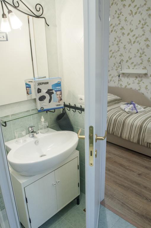 A Casa Di Benny Hotel Roma Ngoại thất bức ảnh